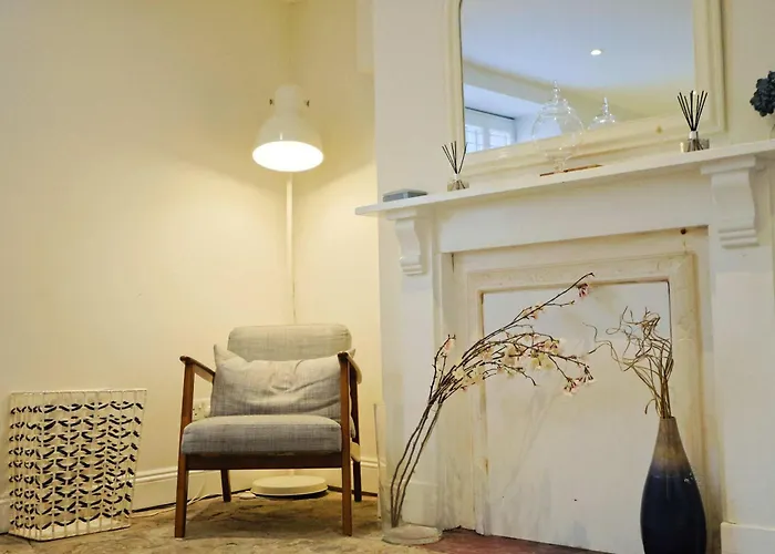 Apartment Spacious Boutique Clifton King Size Bed